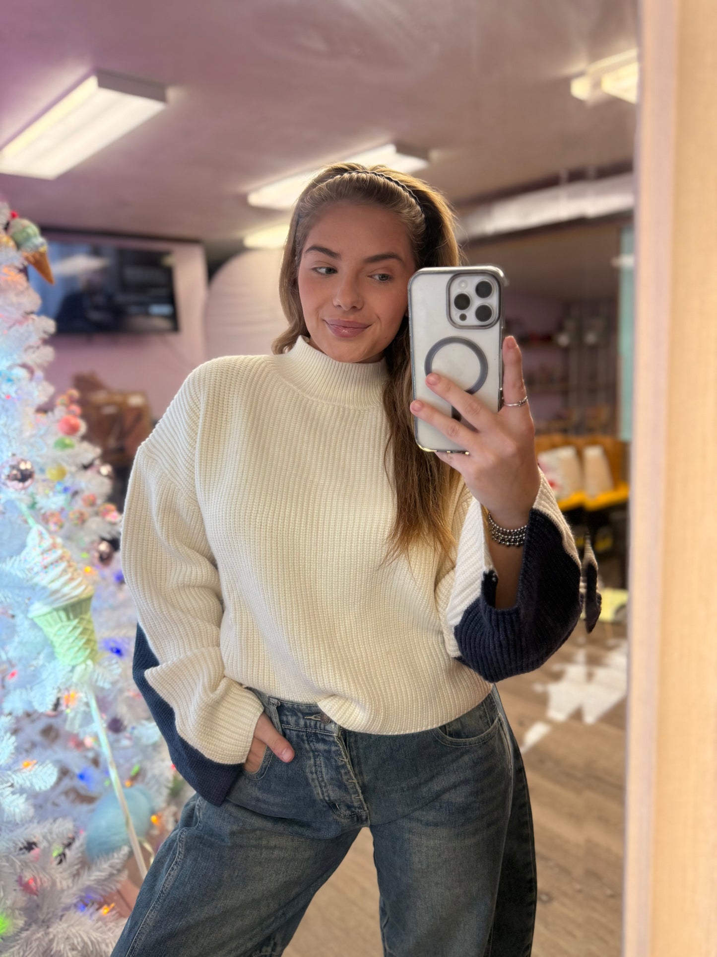 TWO-TONED TURTLENECK SWEATER